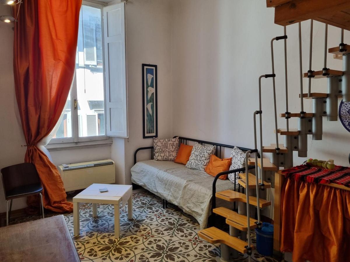 La Sede Dell'Arte Monolocale Studio E Camere In Torre Medievale Vicino A Duomo E Piazza Signoria Florence Luaran gambar
