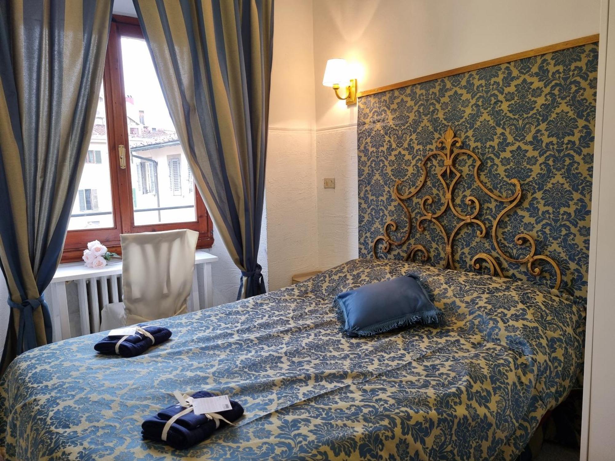 La Sede Dell'Arte Monolocale Studio E Camere In Torre Medievale Vicino A Duomo E Piazza Signoria Florence Luaran gambar
