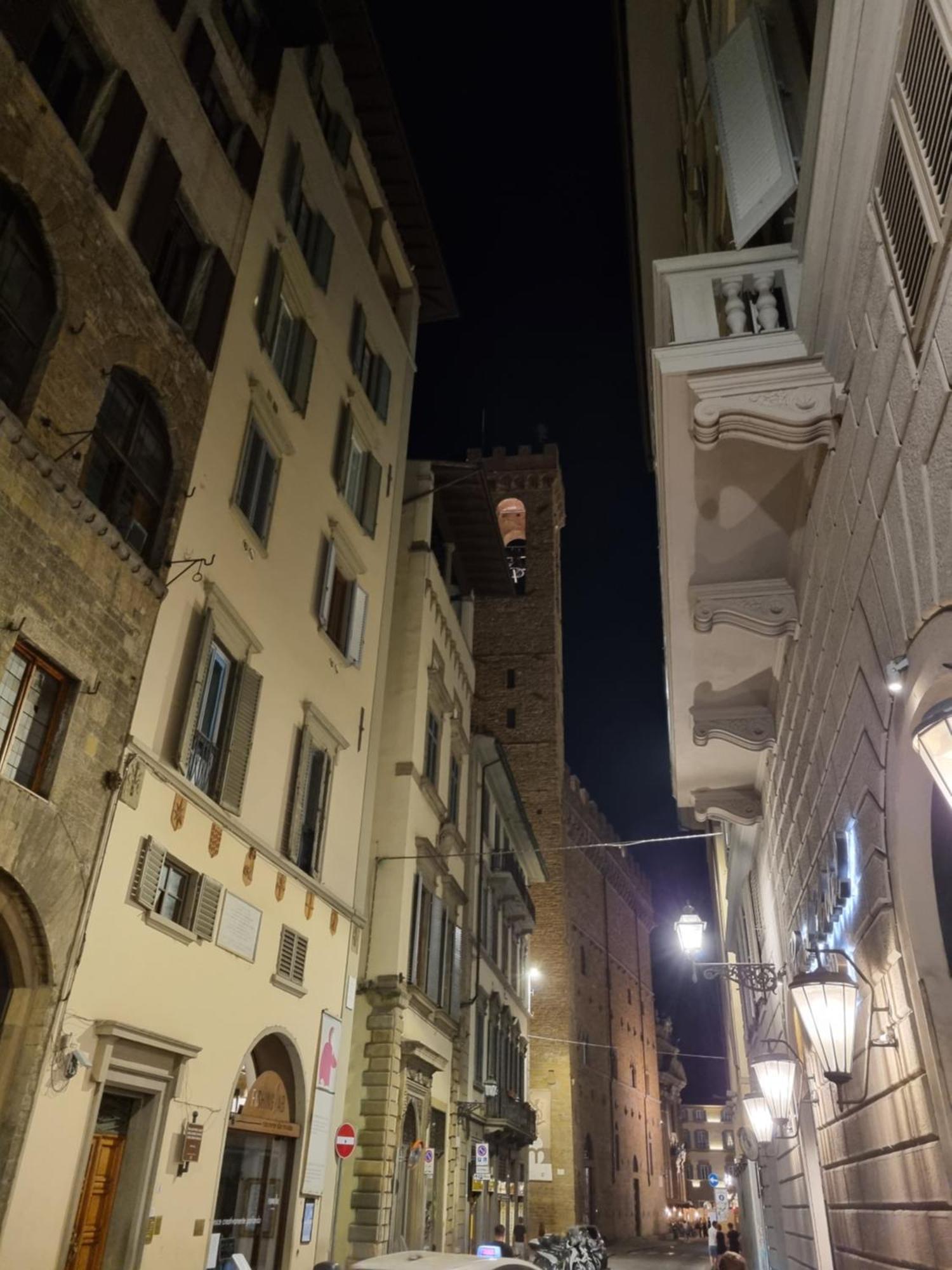 La Sede Dell'Arte Monolocale Studio E Camere In Torre Medievale Vicino A Duomo E Piazza Signoria Florence Luaran gambar