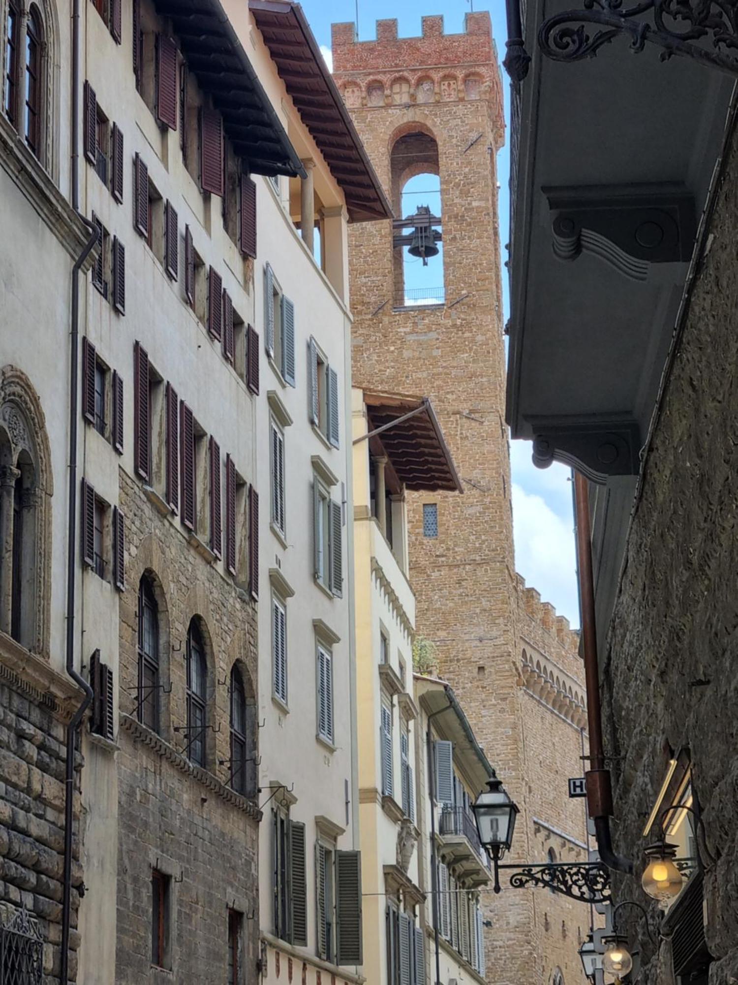 La Sede Dell'Arte Monolocale Studio E Camere In Torre Medievale Vicino A Duomo E Piazza Signoria Florence Luaran gambar