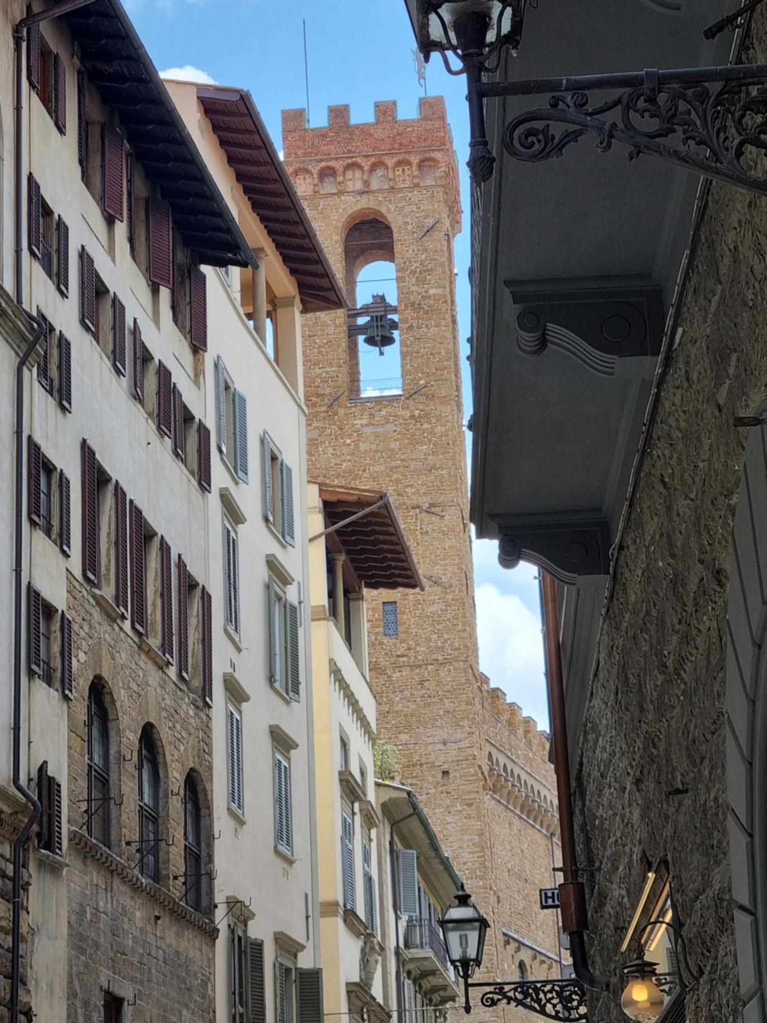 La Sede Dell'Arte Monolocale Studio E Camere In Torre Medievale Vicino A Duomo E Piazza Signoria Florence Luaran gambar