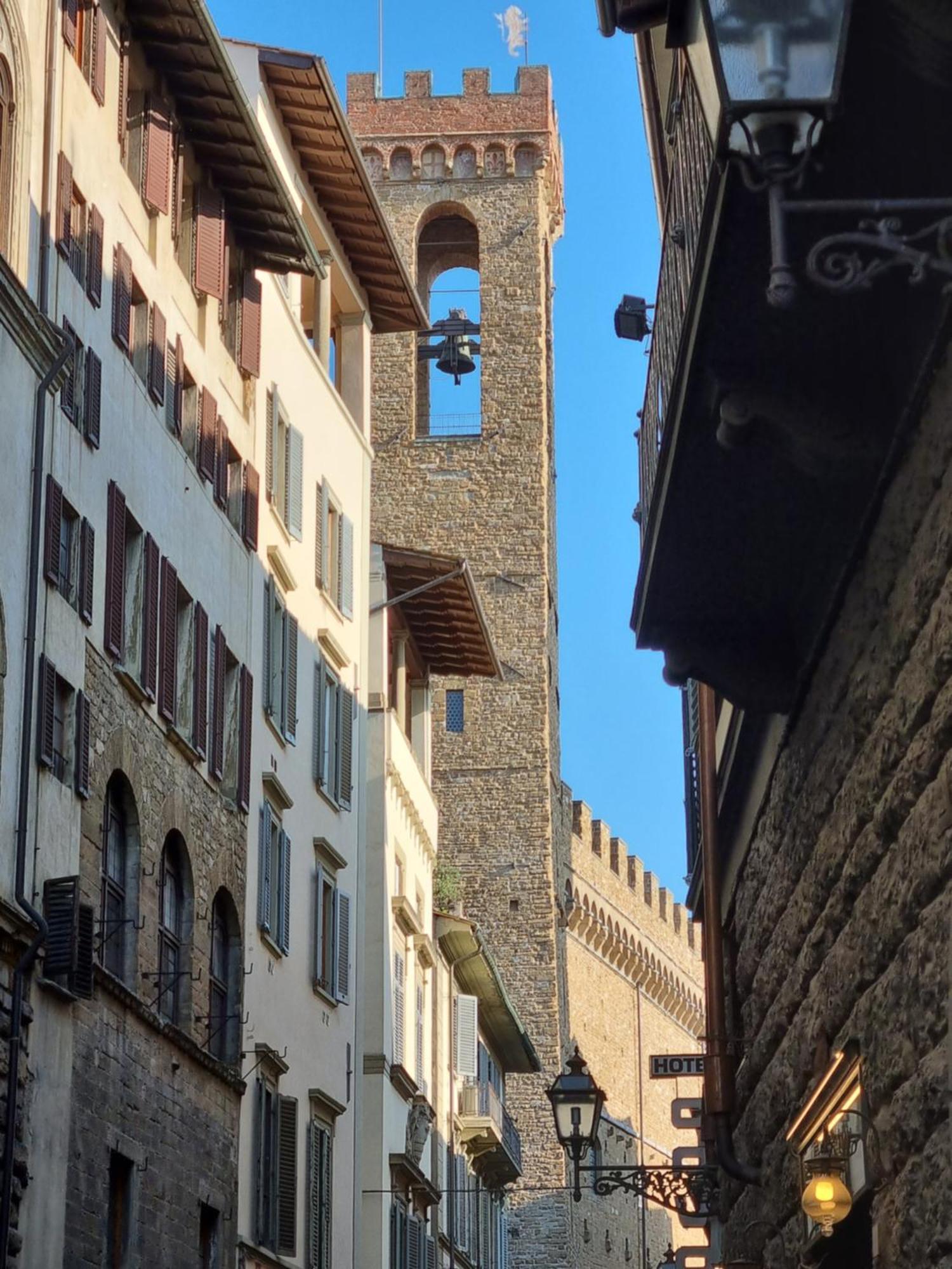 La Sede Dell'Arte Monolocale Studio E Camere In Torre Medievale Vicino A Duomo E Piazza Signoria Florence Luaran gambar